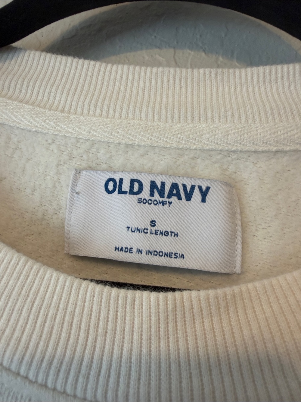 Old Navy Cream Graphic 'Sport & Leisure' Pullover Sweatshirt - Picture 4 of 6